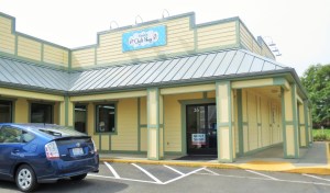 Karens Quilt Shop exterior (2)